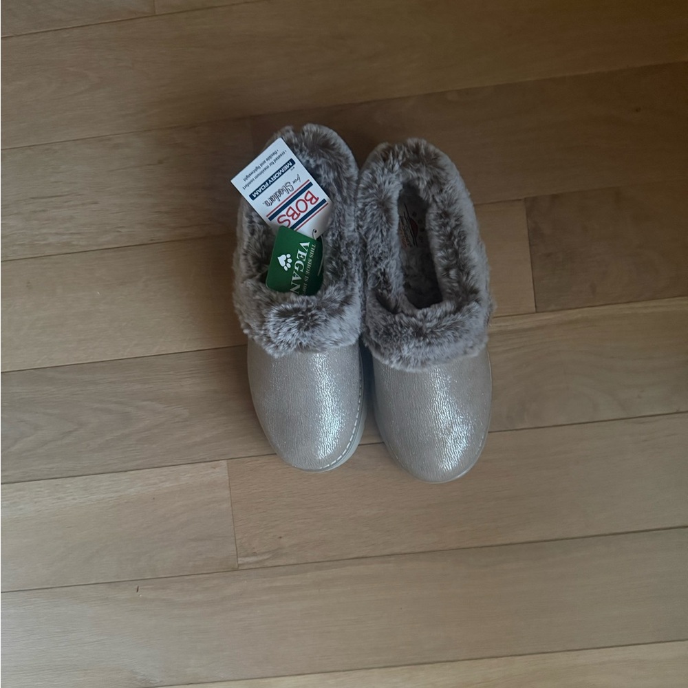 Skechers Silver slippers
